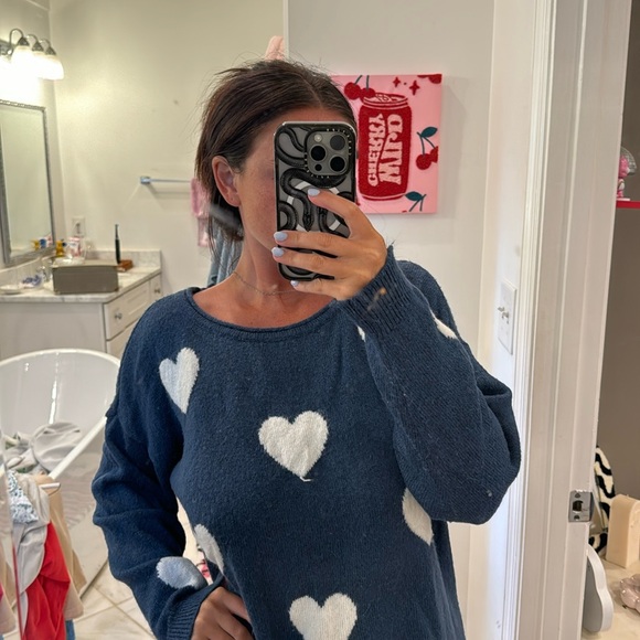 Heart sweater - Picture 1 of 4